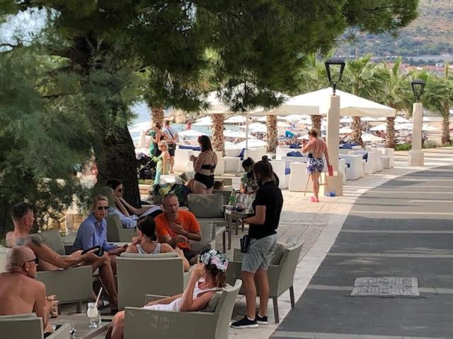 Aparthotel Villa Mozart Podgora Exterior foto